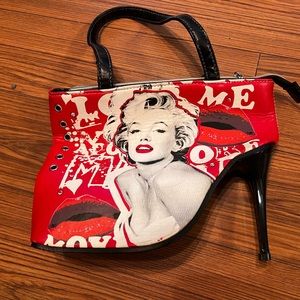 Marilyn Monroe high heel purse
